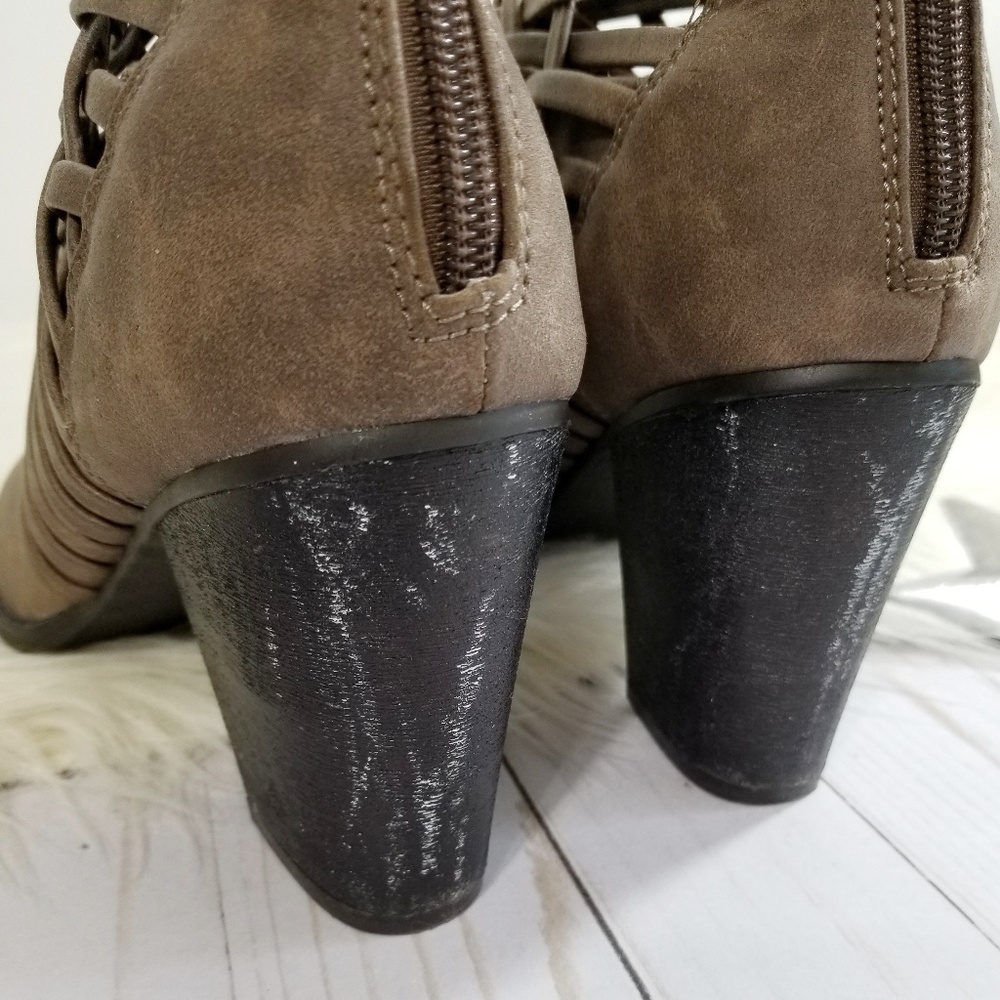 SOLD Faryl Robin strappy cage ankle boots taupe gray 10 - Picture 5 of 8